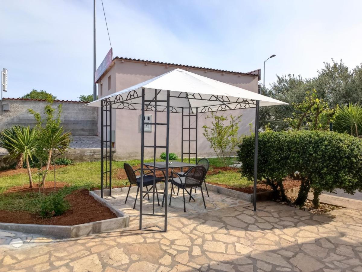 Apartament Pool House Luka Zadar
