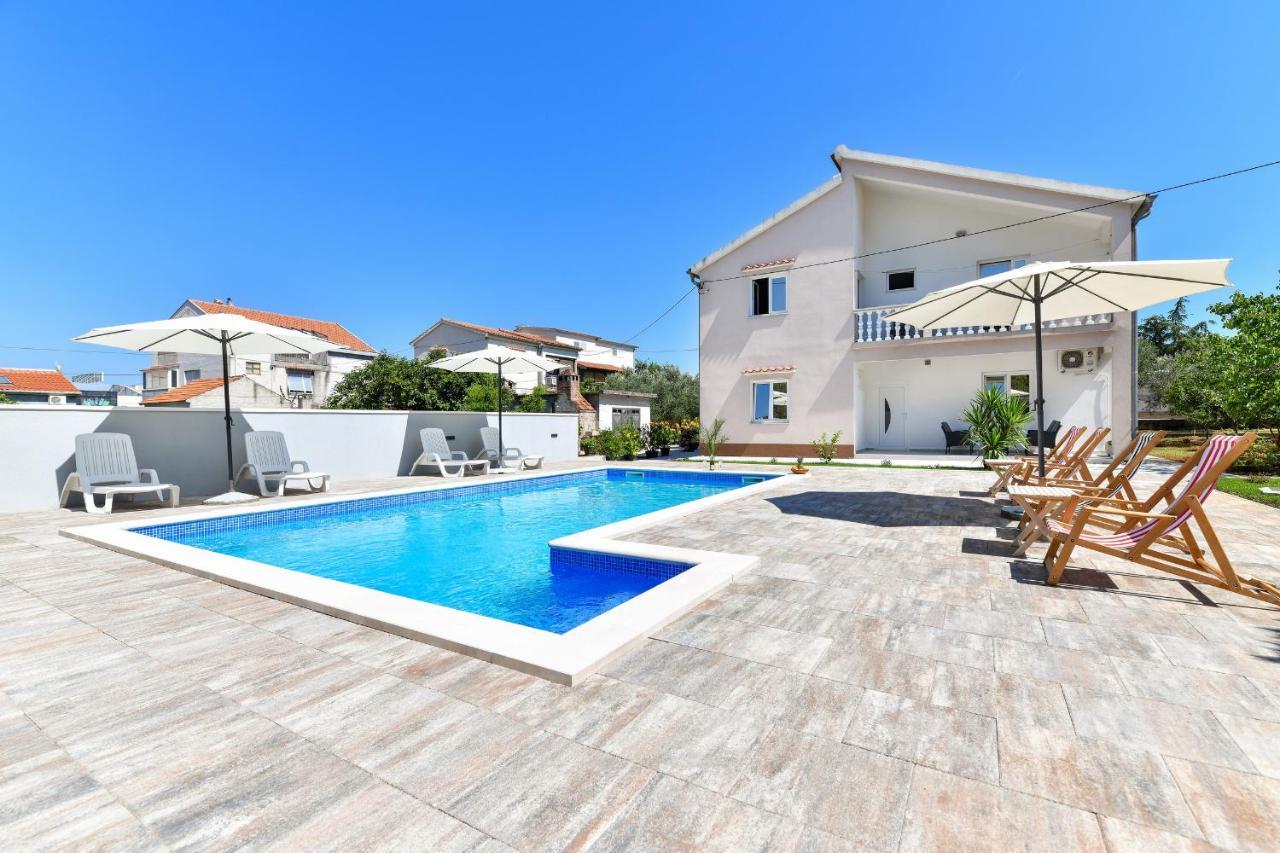 Appartement Pool House Luka *