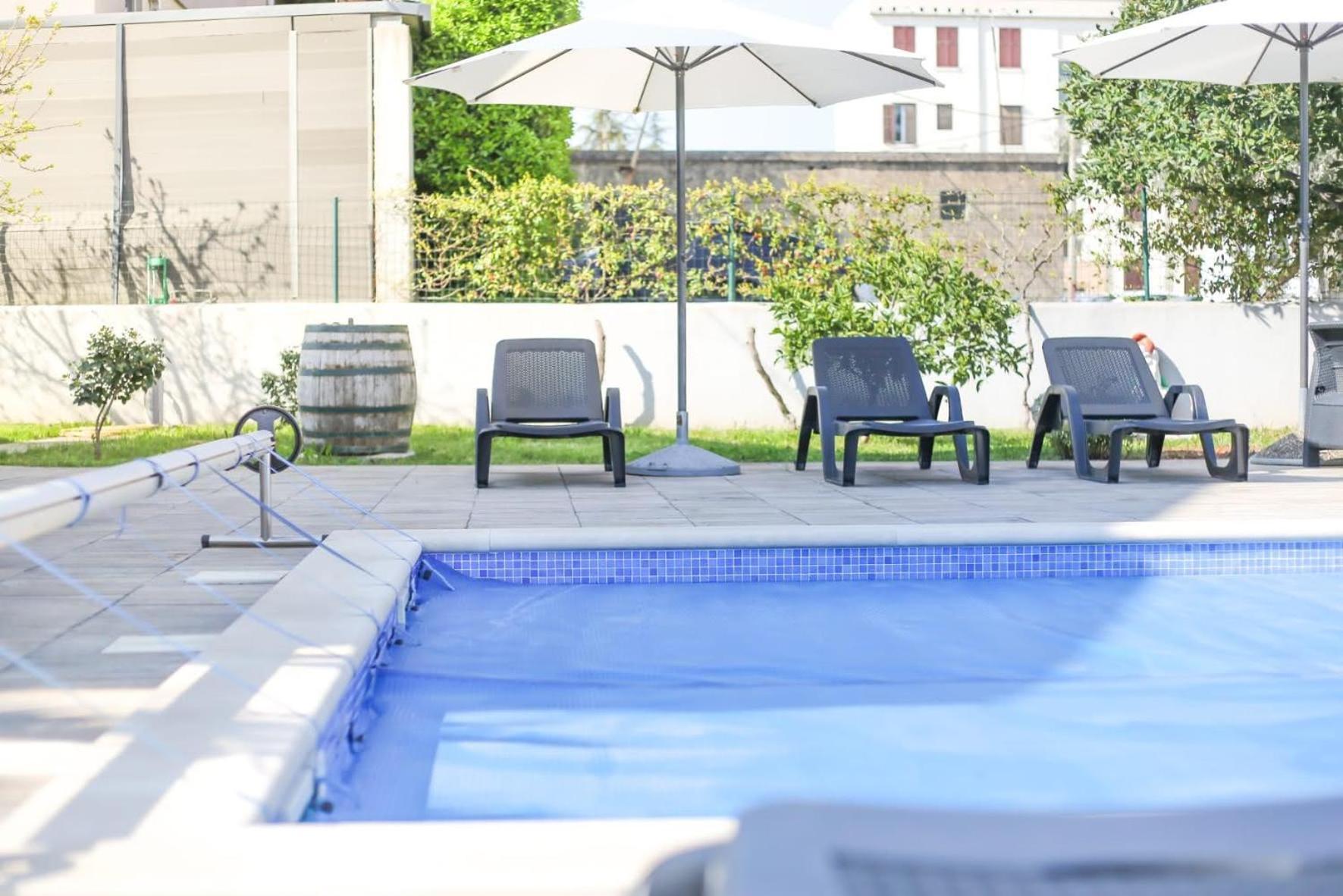 Appartement Pool House Luka *