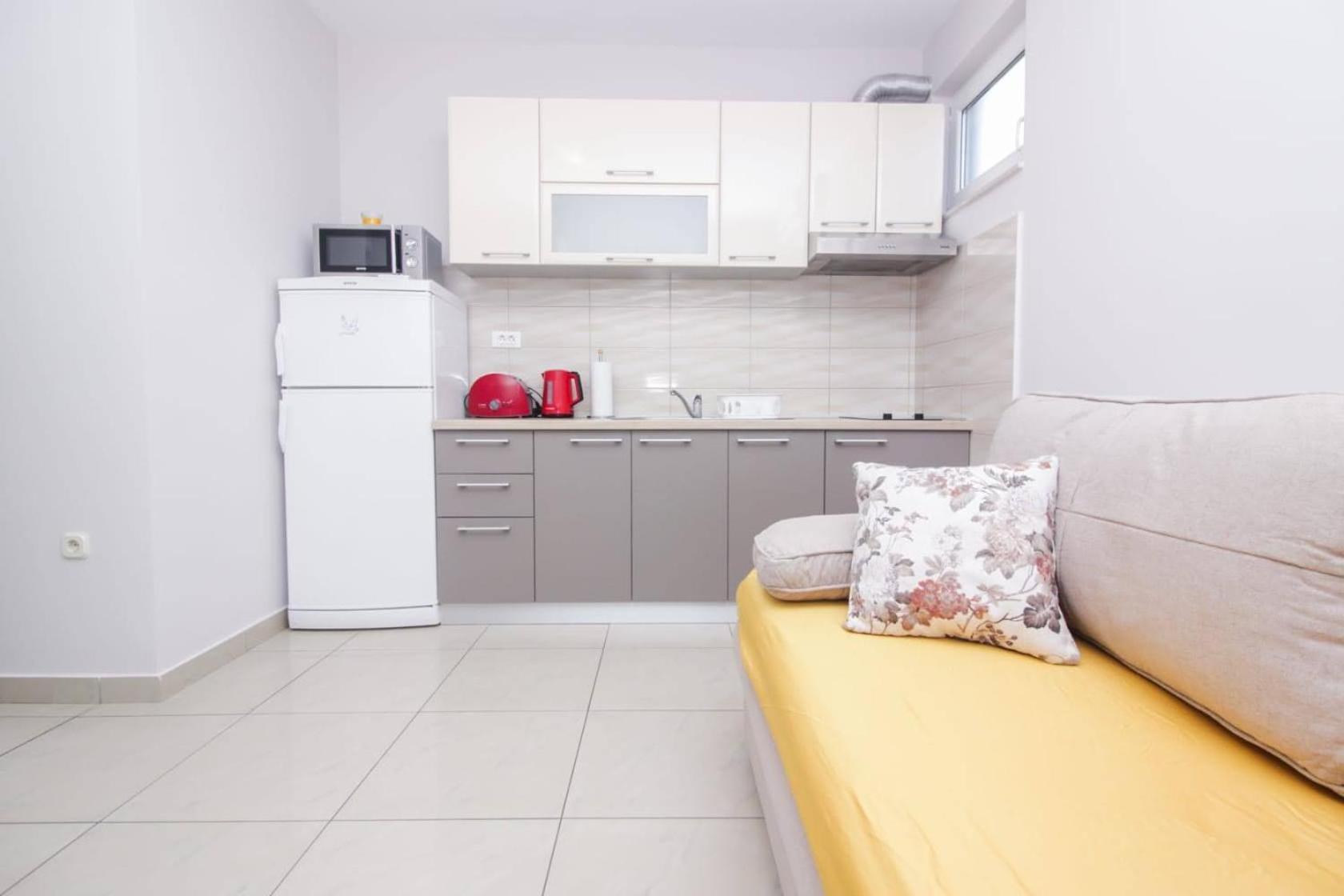 Appartement Pool House Luka Zadar